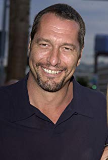 How tall is Ken Kirzinger?